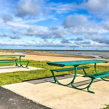 Sweetwater Hideaway - Blocks To Lake Erie! Port Clinton Exterior photo